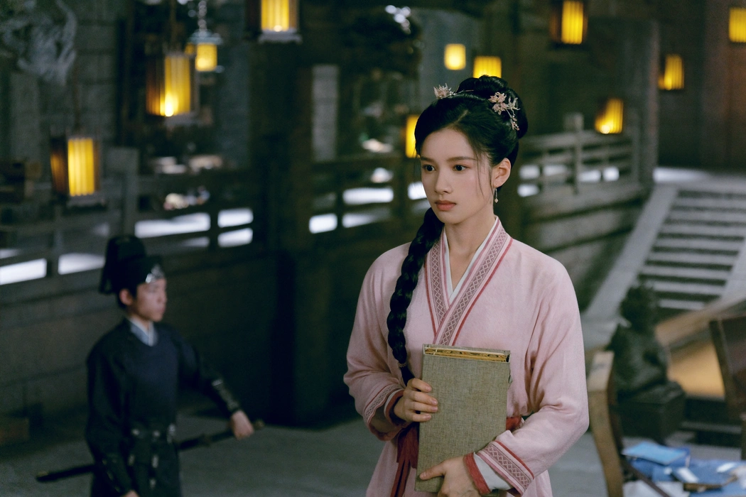 张婧仪《惜花芷》单人剧照图片壁纸
