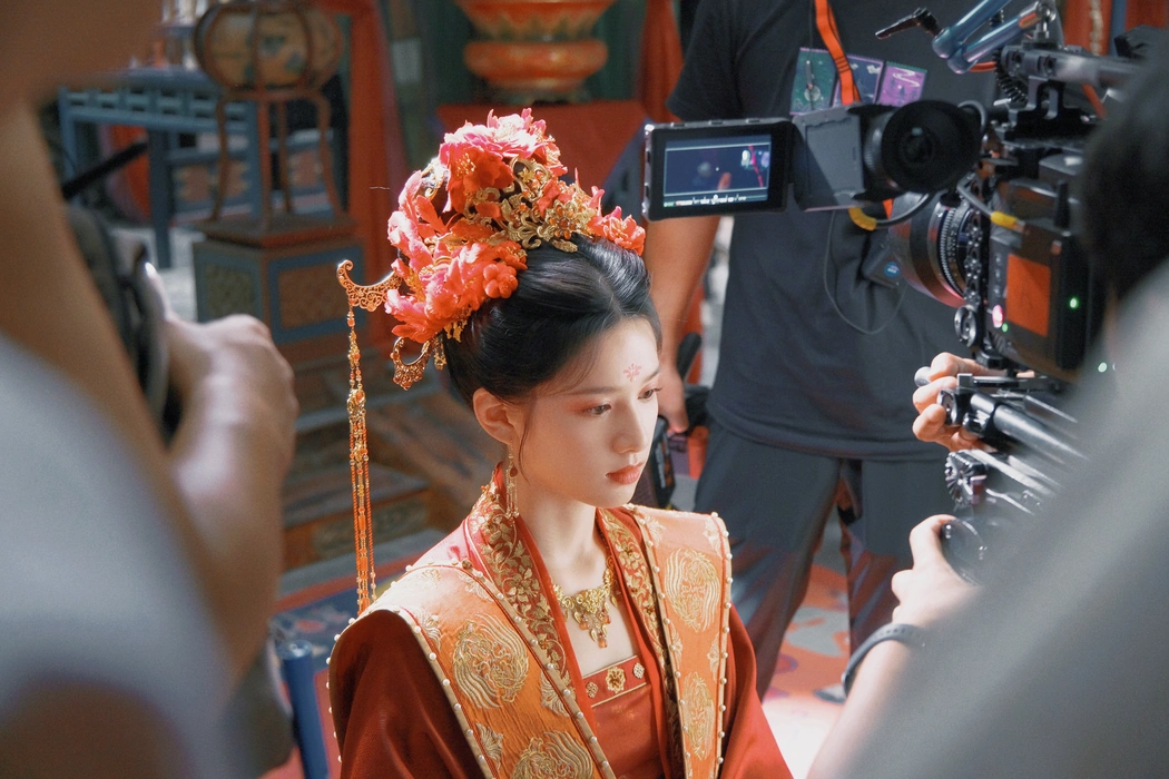 张婧仪《惜花芷》单人剧照图片壁纸