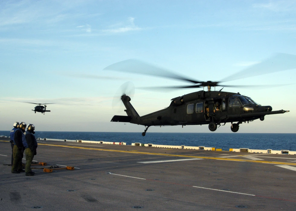UH-60通用直升机（UH-60 Black Hawk）图片壁纸