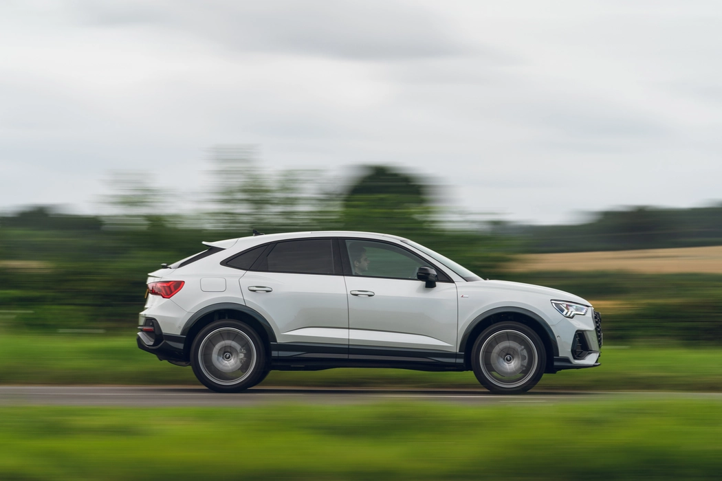 奥迪Q3 Sportback SUV汽车图片壁纸