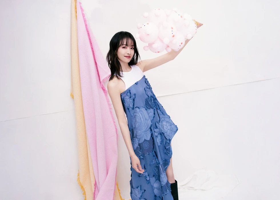 宋茜新中式蓝裙甜美写真壁纸