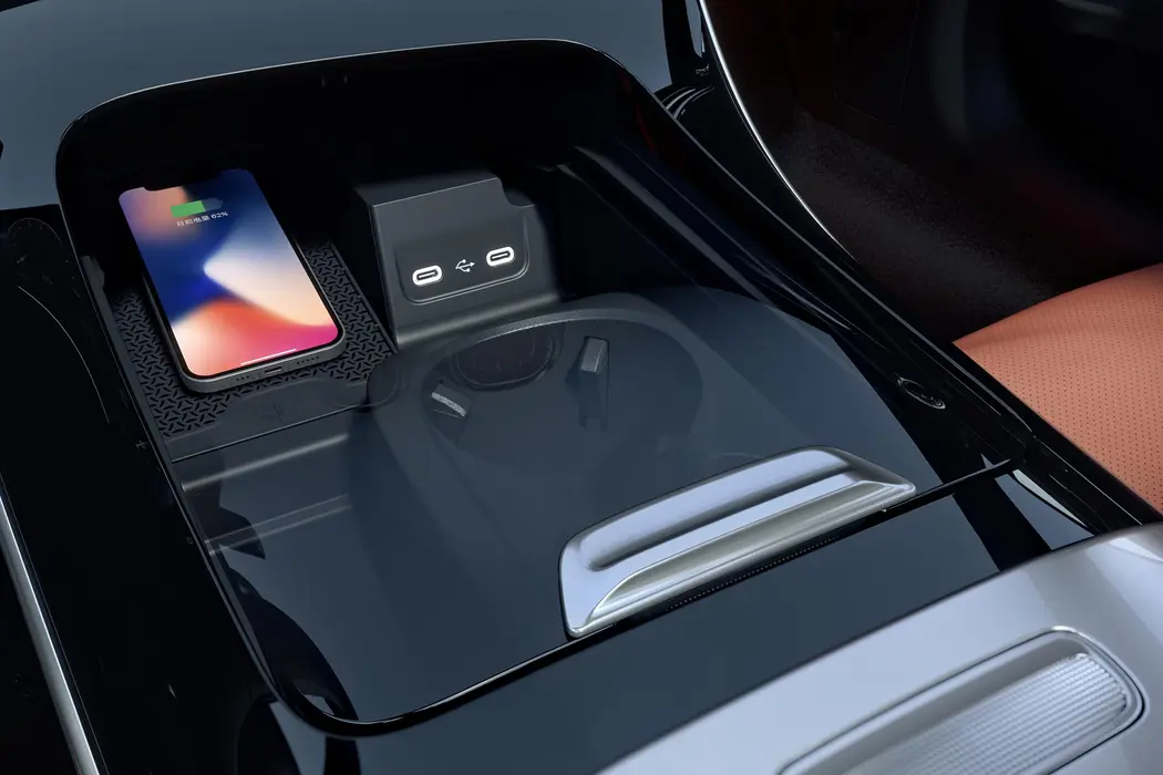 奔驰C 260 L 运动版 4MATIC 汽车壁纸