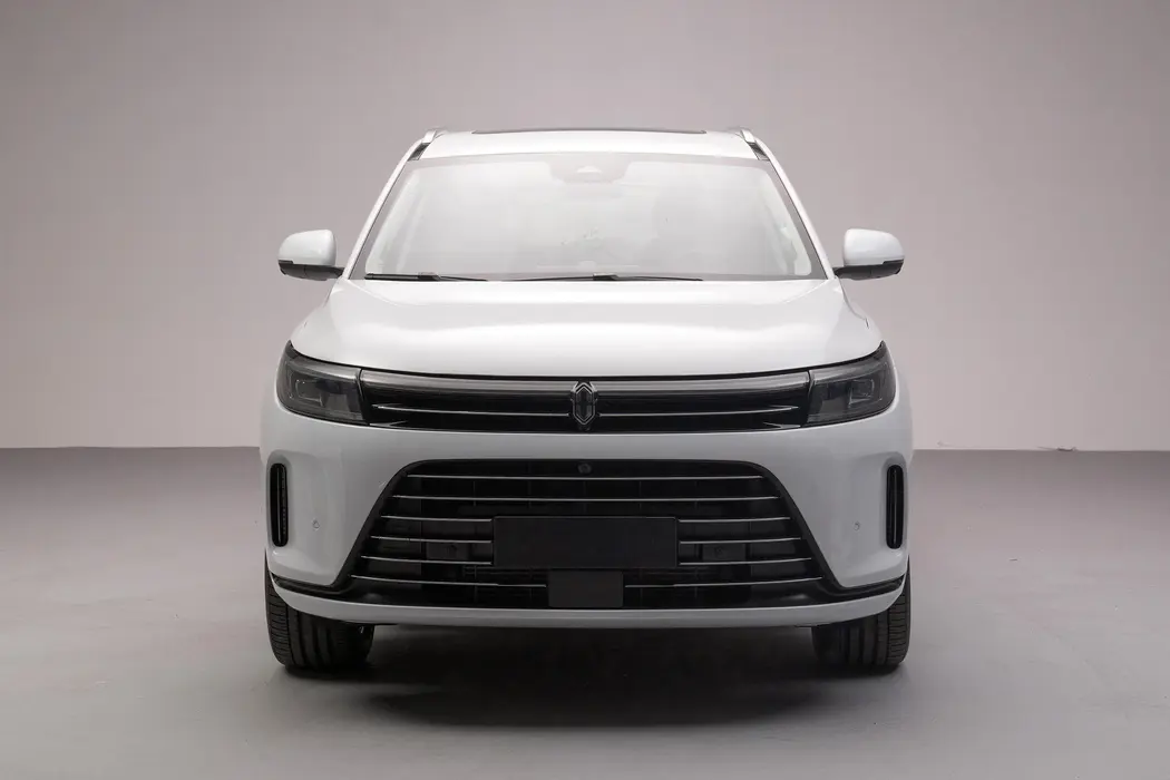 AITO问界M7中大型SUV汽车图片壁纸