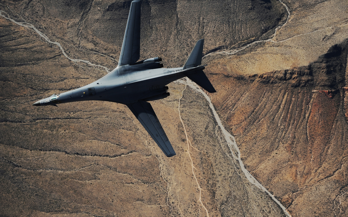 B-1轰炸机（B-1 bomber）图片壁纸