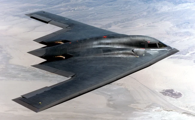 B-2战略轰炸机（B-2 Spirit）图片壁纸