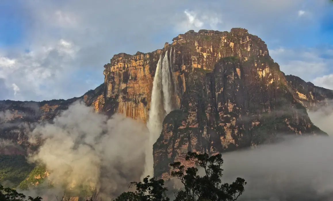 安赫尔瀑布自然风景旅游桌面壁纸