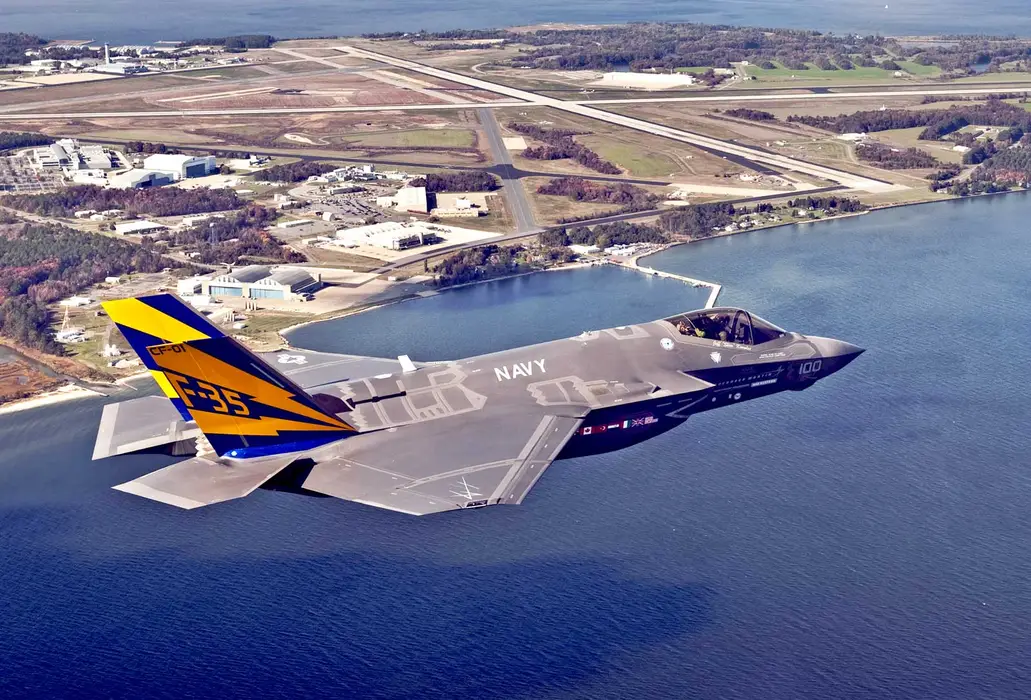 F-35战斗机（Lightning II）图片桌面壁纸