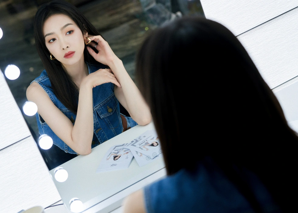 Victoria宋茜牛仔套装写真图片壁纸