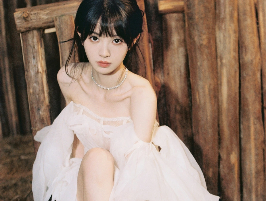 田曦薇清新白色裙写真图片壁纸
