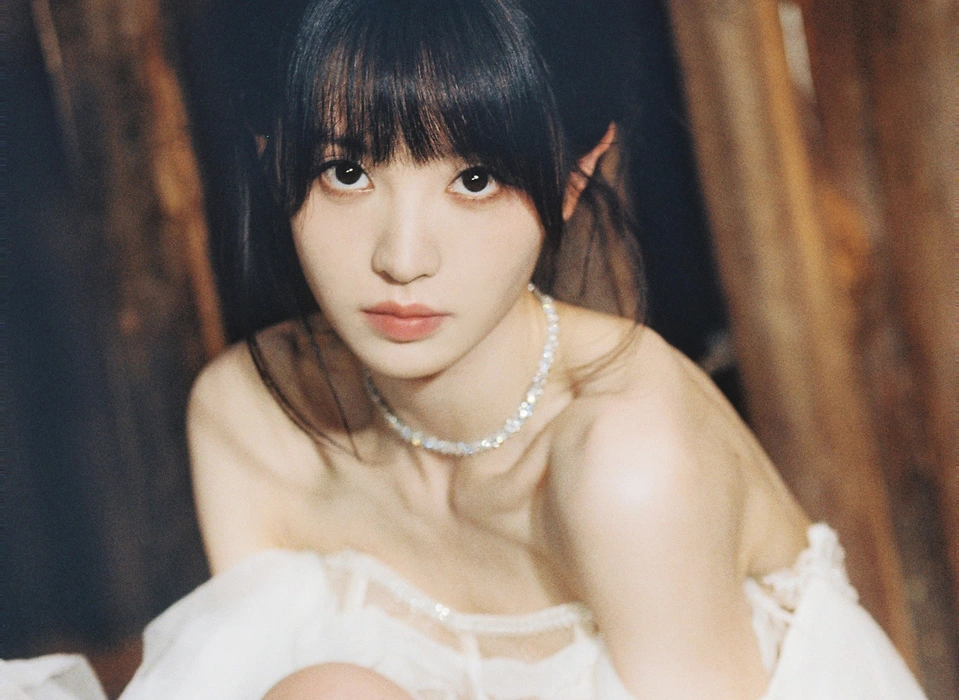 田曦薇清新白色裙写真图片壁纸