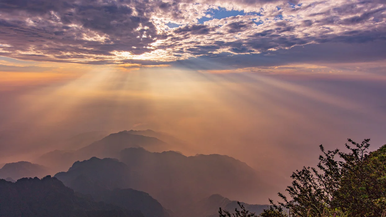普贤菩萨道场峨眉山风景图片壁纸