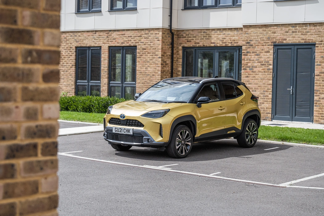 丰田 Yaris Cross Hybrid SUV 图片壁纸