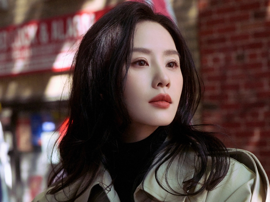 刘诗诗冷都女范儿街拍壁纸