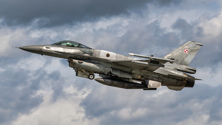 F-16战斗机（F-16 fighter）壁纸