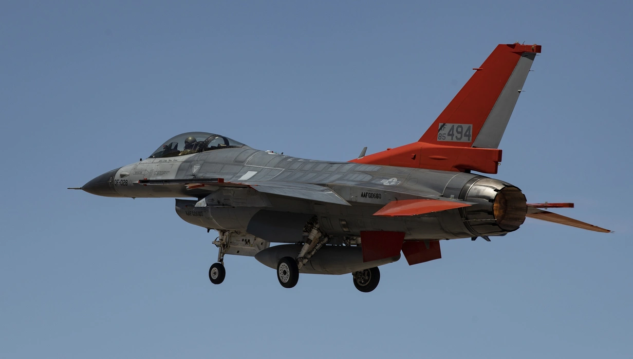 F-16战斗机（F-16 fighter）壁纸
