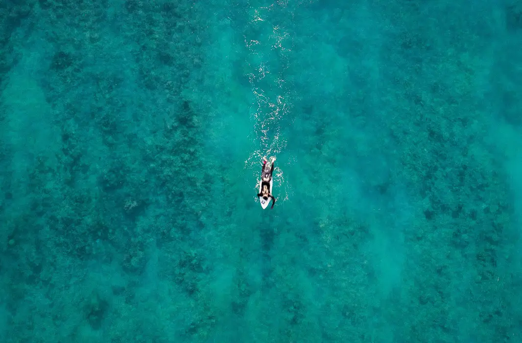 4K碧蓝海洋旅游风景桌面